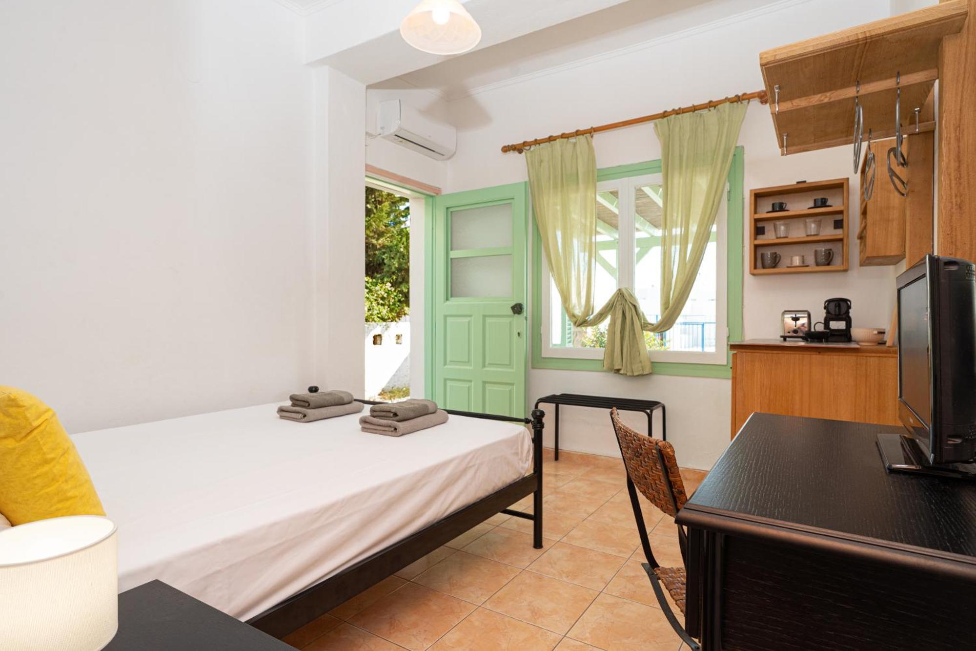 Orange Room Adamantas Exterior photo